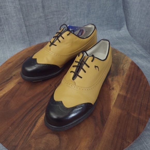 Lady Fairway Colonial Leather Gold/Black Saddle Golf Shoes Sz 8 (fits like 7.0) - Picture 2 of 11